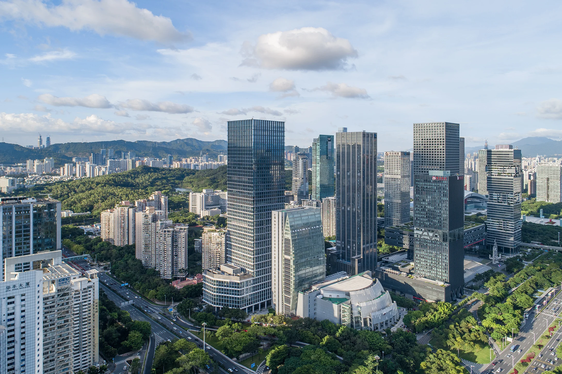 GDE Finance Center on the Shenzhen Futian CBD skyline