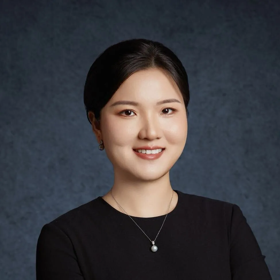 Kelly Zhang